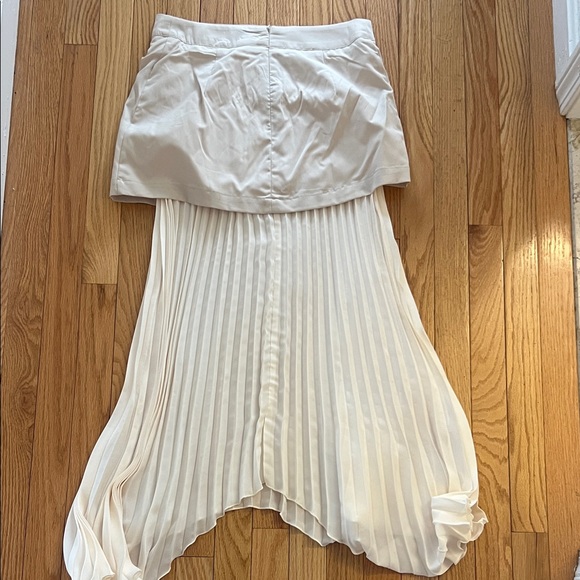 NWY Commense Asymmetrical White Pleated Skirt - Picture 8 of 8